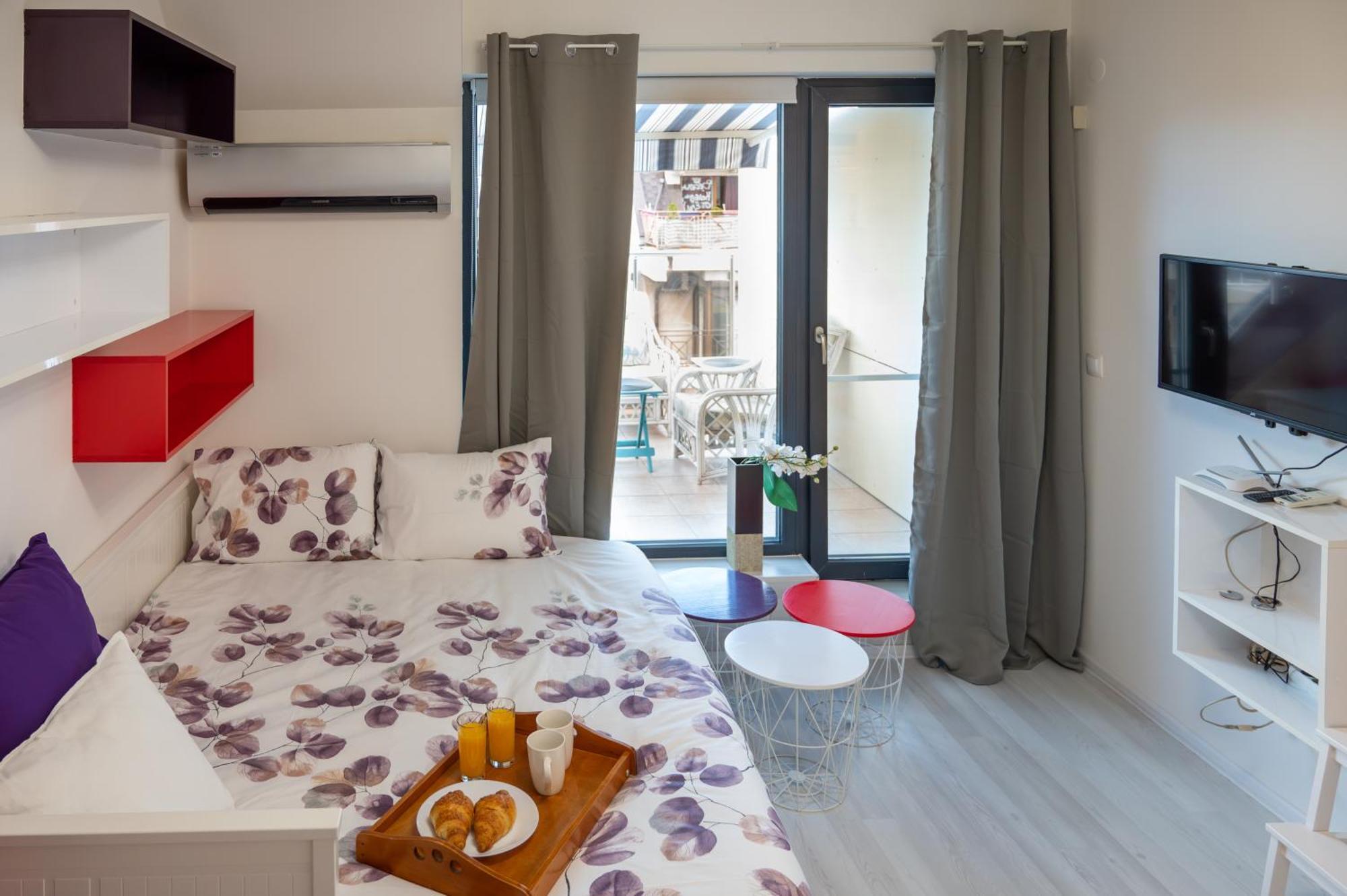 Appartement Colorful Studio With Balcony - Free Parking à Sofia Extérieur photo