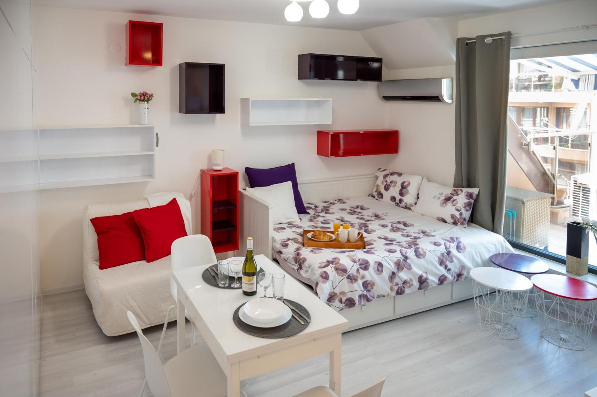 Appartement Colorful Studio With Balcony - Free Parking à Sofia Extérieur photo